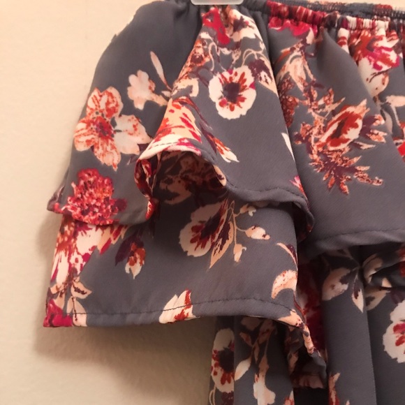 Floral Off the Shoulder Top - Picture 3 of 5